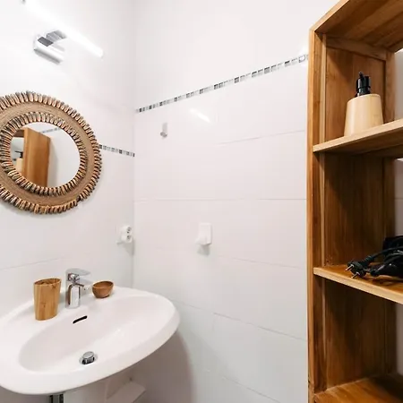 Studio Riviera Piscine, Parking Et Animaux Acceptes شقة *