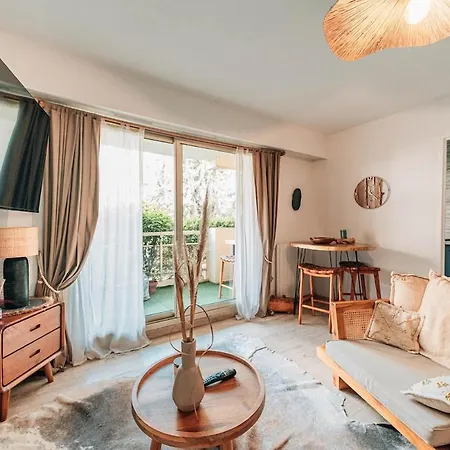 Studio Riviera Piscine, Parking Et Animaux Acceptes