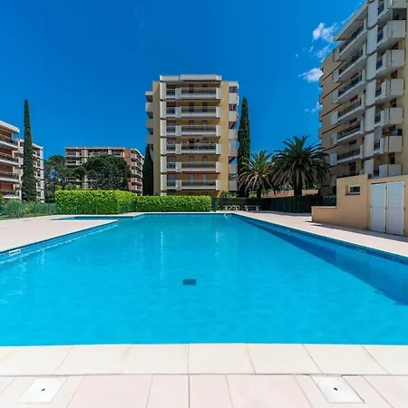 Riviera Piscine, Parking Et Animaux Acceptes アパート *