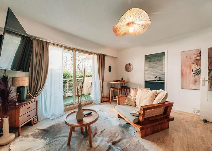 Riviera Piscine, Parking Et Animaux Acceptés Apartamento Saint-Raphaël
