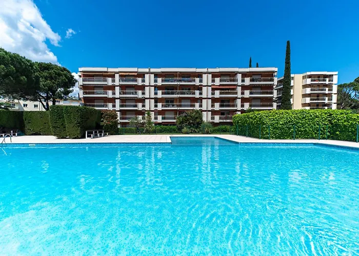 Riviera *